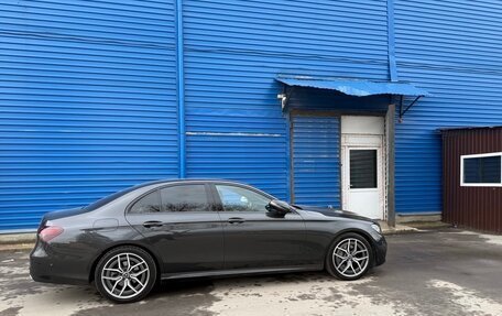 Mercedes-Benz E-Класс, 2021 год, 5 000 000 рублей, 2 фотография