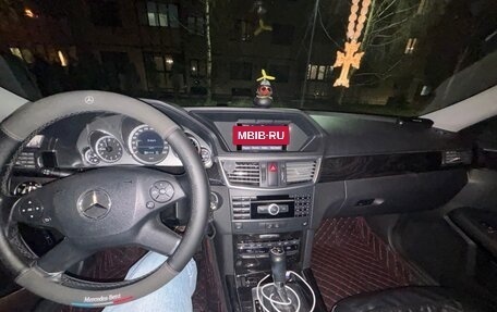 Mercedes-Benz E-Класс, 2011 год, 1 350 000 рублей, 2 фотография