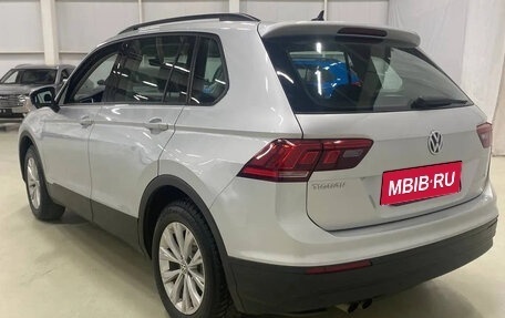 Volkswagen Tiguan II, 2018 год, 1 889 000 рублей, 6 фотография