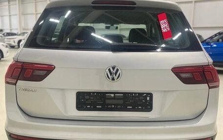 Volkswagen Tiguan II, 2018 год, 1 889 000 рублей, 7 фотография