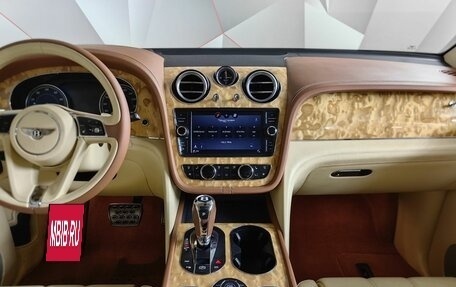 Bentley Bentayga I, 2016 год, 8 500 000 рублей, 15 фотография