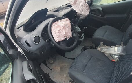 Peugeot Partner II рестайлинг 2, 2010 год, 175 000 рублей, 2 фотография