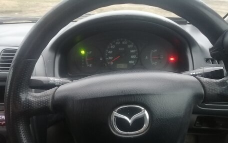 Mazda Familia, 2001 год, 400 000 рублей, 2 фотография