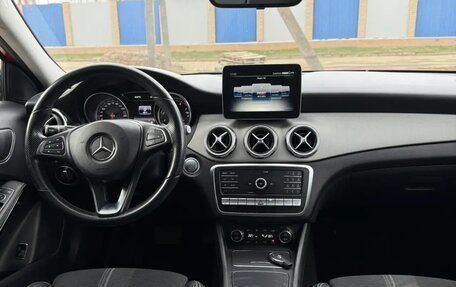 Mercedes-Benz GLA, 2019 год, 2 500 000 рублей, 14 фотография