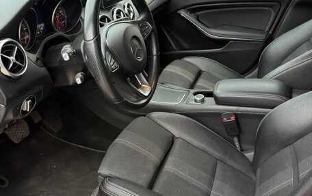 Mercedes-Benz GLA, 2019 год, 2 500 000 рублей, 12 фотография