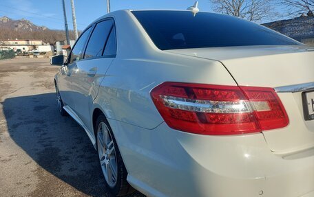 Mercedes-Benz E-Класс, 2011 год, 1 650 000 рублей, 8 фотография