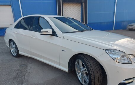 Mercedes-Benz E-Класс, 2011 год, 1 650 000 рублей, 13 фотография