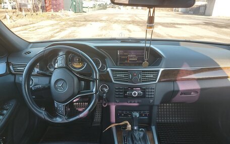 Mercedes-Benz E-Класс, 2011 год, 1 650 000 рублей, 12 фотография