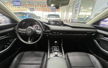 Mazda 3, 2022 год, 1 942 000 рублей, 9 фотография