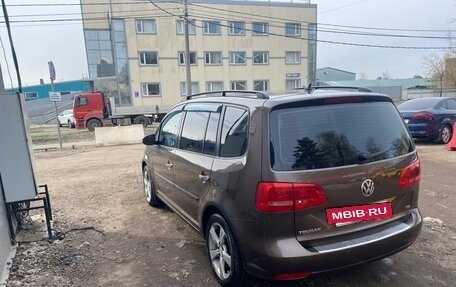 Volkswagen Touran III, 2010 год, 650 000 рублей, 7 фотография
