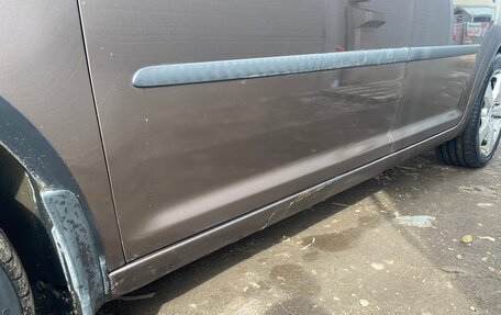 Volkswagen Touran III, 2010 год, 650 000 рублей, 13 фотография