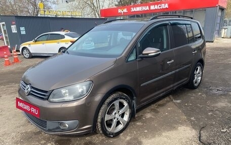 Volkswagen Touran III, 2010 год, 650 000 рублей, 12 фотография