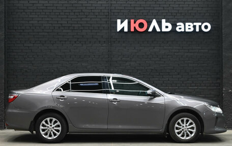 Toyota Camry, 2015 год, 1 715 000 рублей, 10 фотография