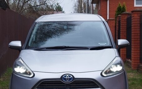 Toyota Sienta II, 2015 год, 1 300 000 рублей, 1 фотография