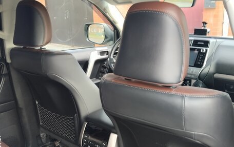 Toyota Land Cruiser Prado 150 рестайлинг 2, 2019 год, 3 650 000 рублей, 18 фотография