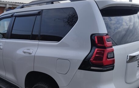 Toyota Land Cruiser Prado 150 рестайлинг 2, 2019 год, 3 650 000 рублей, 16 фотография