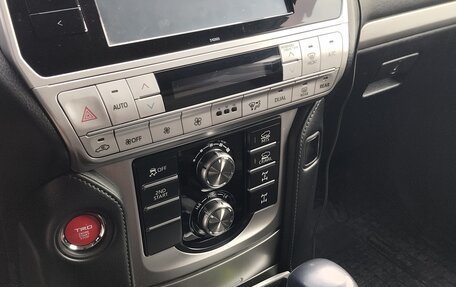 Toyota Land Cruiser Prado 150 рестайлинг 2, 2019 год, 3 650 000 рублей, 22 фотография