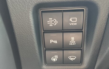 Toyota Land Cruiser Prado 150 рестайлинг 2, 2019 год, 3 650 000 рублей, 21 фотография