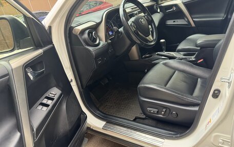 Toyota RAV4, 2014 год, 1 950 000 рублей, 5 фотография