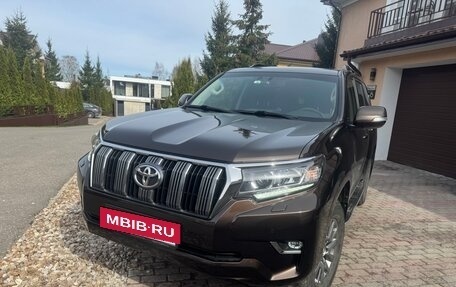 Toyota Land Cruiser Prado 150 рестайлинг 2, 2019 год, 5 230 000 рублей, 2 фотография