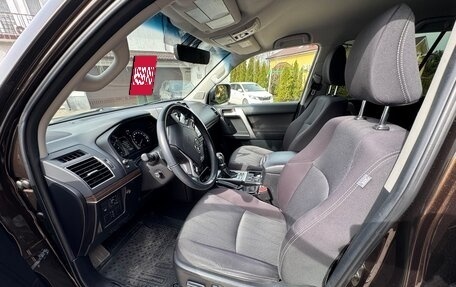 Toyota Land Cruiser Prado 150 рестайлинг 2, 2019 год, 5 230 000 рублей, 4 фотография