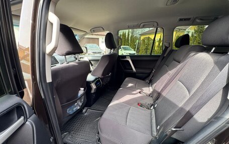 Toyota Land Cruiser Prado 150 рестайлинг 2, 2019 год, 5 230 000 рублей, 9 фотография