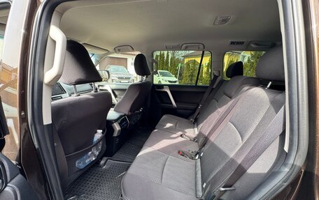 Toyota Land Cruiser Prado 150 рестайлинг 2, 2019 год, 5 230 000 рублей, 15 фотография