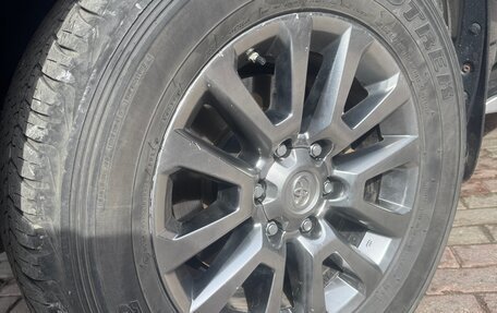 Toyota Land Cruiser Prado 150 рестайлинг 2, 2019 год, 5 230 000 рублей, 11 фотография