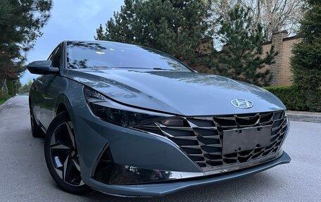 Hyundai Elantra, 2022 год, 1 780 000 рублей, 2 фотография