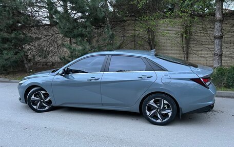 Hyundai Elantra, 2022 год, 1 780 000 рублей, 6 фотография