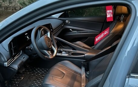 Hyundai Elantra, 2022 год, 1 780 000 рублей, 10 фотография