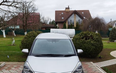 Toyota Sienta II, 2015 год, 1 300 000 рублей, 6 фотография