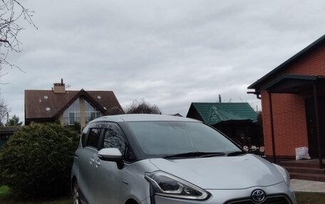 Toyota Sienta II, 2015 год, 1 300 000 рублей, 10 фотография