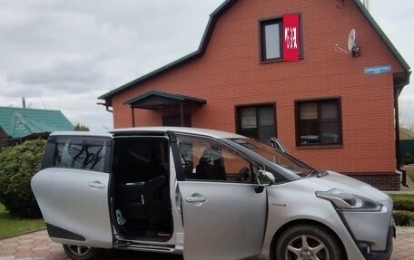 Toyota Sienta II, 2015 год, 1 300 000 рублей, 15 фотография