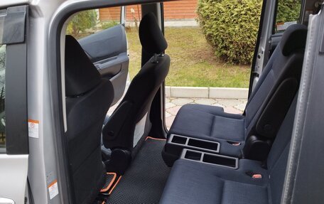 Toyota Sienta II, 2015 год, 1 300 000 рублей, 21 фотография