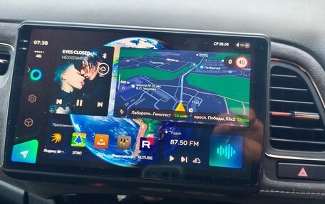 Honda Vezel, 2017 год, 1 700 000 рублей, 14 фотография