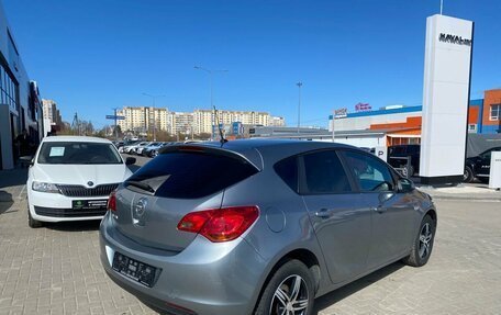 Opel Astra J, 2010 год, 620 000 рублей, 4 фотография