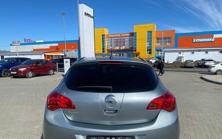 Opel Astra J, 2010 год, 620 000 рублей, 6 фотография