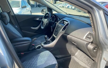 Opel Astra J, 2010 год, 620 000 рублей, 9 фотография