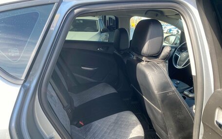 Opel Astra J, 2010 год, 620 000 рублей, 11 фотография