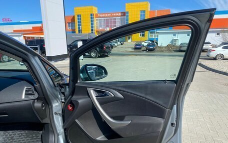 Opel Astra J, 2010 год, 620 000 рублей, 8 фотография