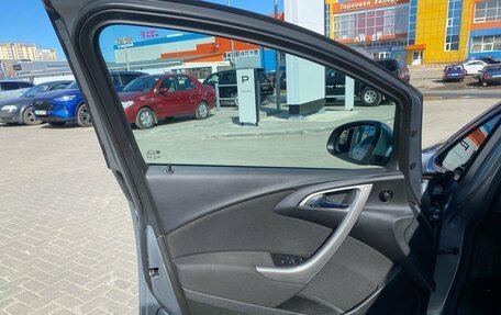 Opel Astra J, 2010 год, 620 000 рублей, 14 фотография