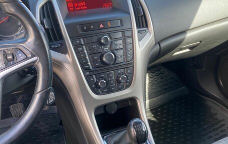 Opel Astra J, 2010 год, 620 000 рублей, 26 фотография