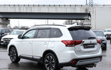 Mitsubishi Outlander III рестайлинг 3, 2021 год, 2 480 000 рублей, 7 фотография