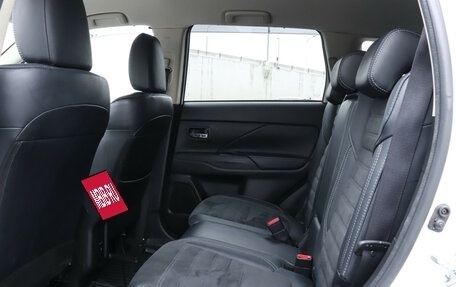 Mitsubishi Outlander III рестайлинг 3, 2021 год, 2 480 000 рублей, 10 фотография