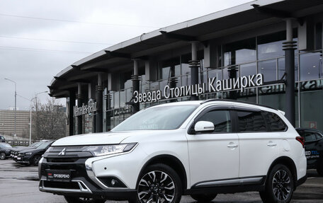 Mitsubishi Outlander III рестайлинг 3, 2021 год, 2 480 000 рублей, 21 фотография