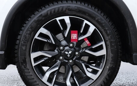 Mitsubishi Outlander III рестайлинг 3, 2021 год, 2 480 000 рублей, 20 фотография