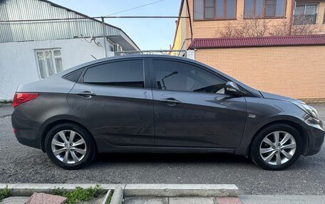 Hyundai Solaris II рестайлинг, 2011 год, 630 000 рублей, 4 фотография