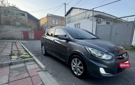 Hyundai Solaris II рестайлинг, 2011 год, 630 000 рублей, 2 фотография