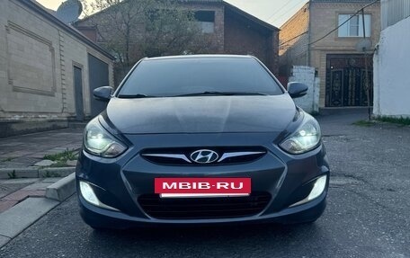 Hyundai Solaris II рестайлинг, 2011 год, 630 000 рублей, 3 фотография